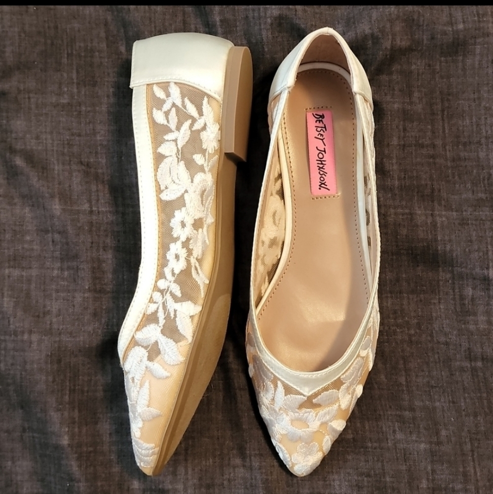 Betsey Johnson flats